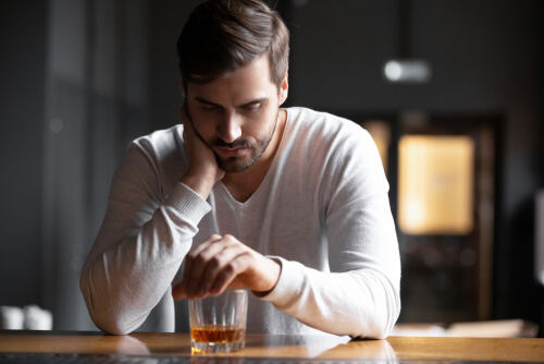 En este momento estás viendo 10 cosas que puedes hacer para saber si tienes un problema con el alcohol